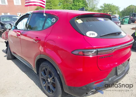 2024 Dodge Hornet R/T Plus Eawd z USA, uszkodzony, nr VIN ZACPDFDW5R3A16598